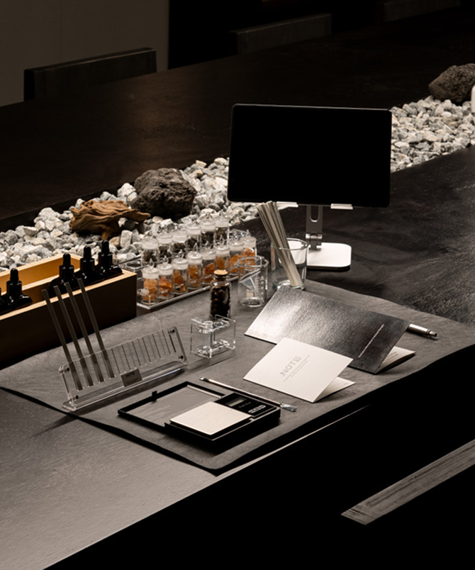 60가지 향료로 설계하는 프래그런스 레이어링 향수 & 디퓨저